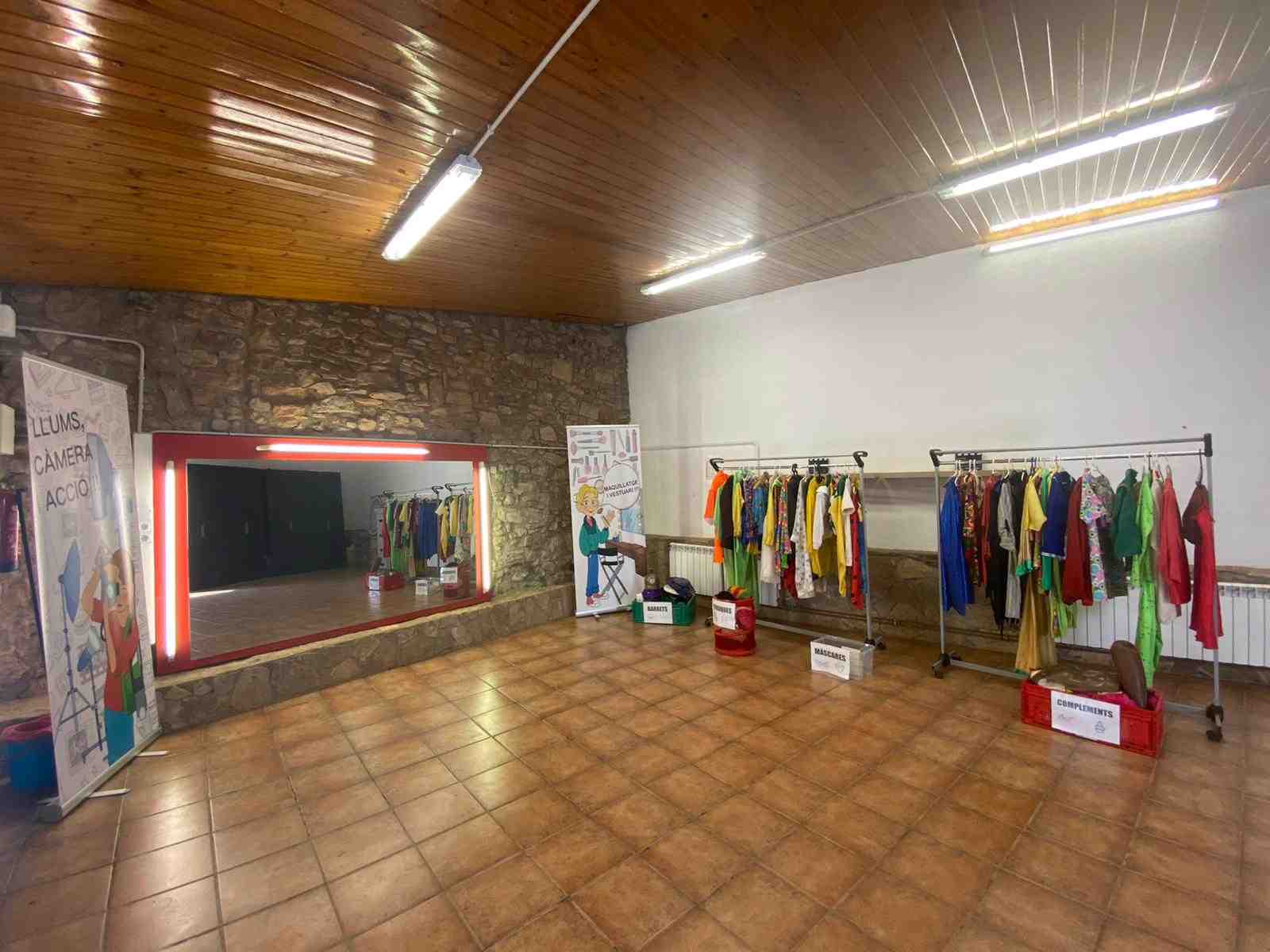 Sala de maquillatge a la Figuera Sala de maquillatge a la Figuera